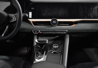 Подержанный автомобиль Geely Monjaro 2023 года (15 фото)