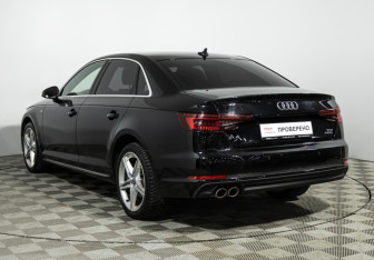 Подержанный автомобиль Audi A4 Sedan 2018 года (7 фото)