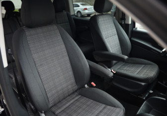Подержанный автомобиль Mercedes-Benz Vito 2016 года (20 фото)