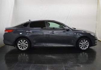 Подержанный автомобиль Kia Optima Sedan 2017 года (4 фото)