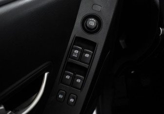 Подержанный автомобиль SsangYong Actyon 2013 года (10 фото)
