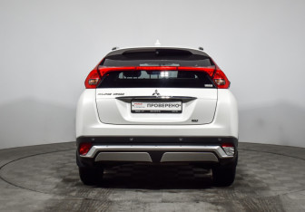Подержанный автомобиль Mitsubishi Eclipse Cross 2019 года (6 фото)
