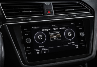 Подержанный автомобиль Volkswagen Tiguan 2019 года (14 фото)