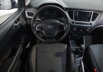 Подержанный автомобиль Hyundai Solaris Sedan 2019 года (11 фото)