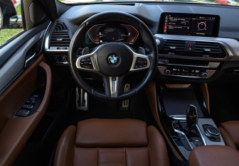 Подержанный автомобиль BMW X4 2020 года (12 фото)