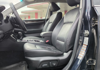 Подержанный автомобиль Subaru Outback Wagon 2015 года (11 фото)