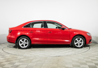 Подержанный автомобиль Audi A3 Sedan 2014 года (4 фото)