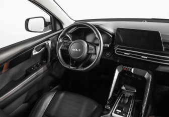 Подержанный автомобиль Kia Sportage 2022 года (9 фото)