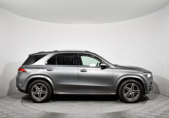 Подержанный автомобиль Mercedes-Benz GLE 2019 года (5 фото)