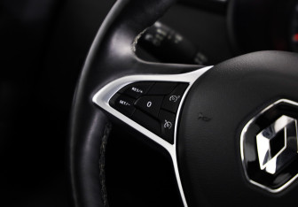 Подержанный автомобиль Renault Arkana 2021 года (11 фото)