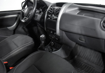 Подержанный автомобиль Renault Duster 2020 года (13 фото)