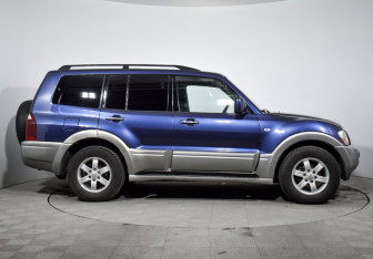 Подержанный автомобиль Mitsubishi Pajero 2005 года (4 фото)