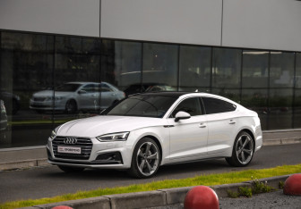 Подержанный автомобиль Audi A5 Liftback 2019 года (3 фото)