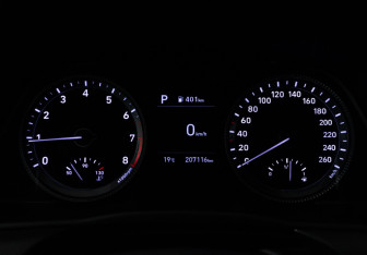 Подержанный автомобиль Hyundai Sonata 2020 года (12 фото)