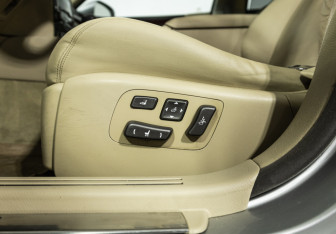 Подержанный автомобиль Lexus LS 2008 года (28 фото)