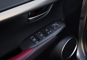 Подержанный автомобиль Lexus NX 2018 года (24 фото)