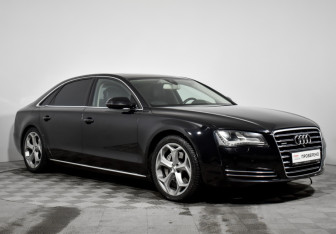 Подержанный автомобиль Audi A8 2012 года (3 фото)