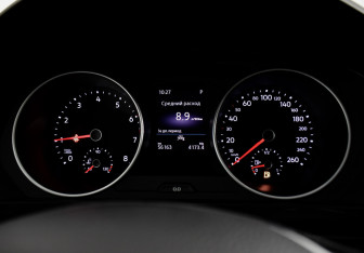 Подержанный автомобиль Volkswagen Tiguan 2019 года (20 фото)