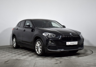 Подержанный автомобиль BMW X2 2019 года (3 фото)