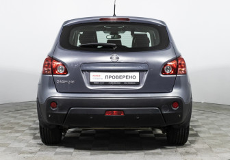 Подержанный автомобиль Nissan Qashqai 2007 года (6 фото)