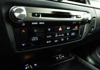 Подержанный автомобиль Lexus GS 2014 года (19 фото)