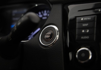 Подержанный автомобиль Nissan X-Trail 2021 года (18 фото)