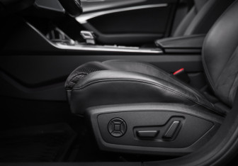 Подержанный автомобиль Audi A6 Sedan 2021 года (30 фото)