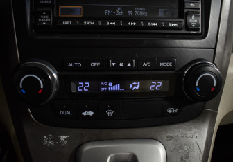 Подержанный автомобиль Honda CR-V 2007 года (16 фото)