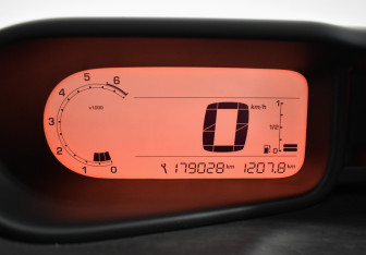 Подержанный автомобиль Citroen C3 Picasso 2009 года (19 фото)