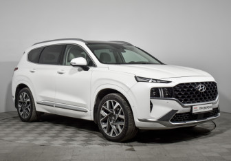 Подержанный автомобиль Hyundai Santa Fe 2022 года (3 фото)