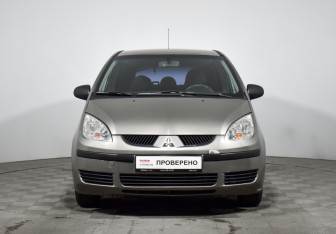 Подержанный автомобиль Mitsubishi Colt Hatchback 2007 года (2 фото)