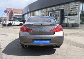 Подержанный автомобиль Infiniti G Sedan 2010 года (5 фото)