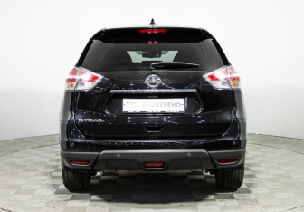 Подержанный автомобиль Nissan X-Trail 2018 года (6 фото)