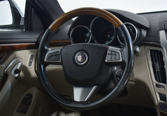 Подержанный автомобиль Cadillac CTS Coupe 2011 года (7 фото)