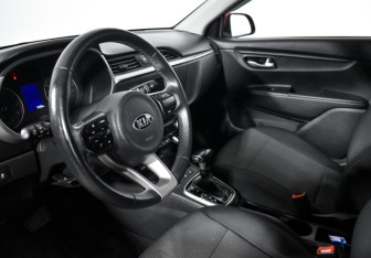 Подержанный автомобиль Kia Rio Sedan 2020 года (9 фото)