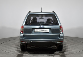 Подержанный автомобиль Subaru Forester Suv 2011 года (6 фото)