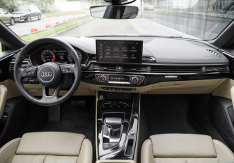 Подержанный автомобиль Audi A5 Liftback 2020 года (14 фото)