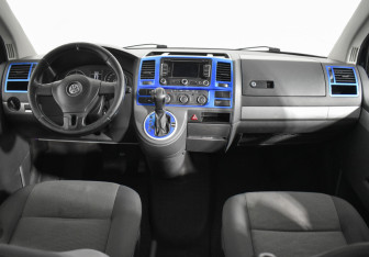 Подержанный автомобиль Volkswagen Caravelle 2011 года (14 фото)