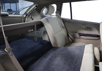 Подержанный автомобиль Kia Rio Wagon 2005 года (14 фото)