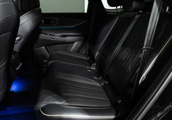 Подержанный автомобиль Jaecoo J8 2024 года (10 фото)