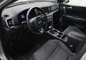 Подержанный автомобиль Kia Sportage 2016 года (10 фото)