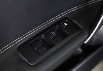 Подержанный автомобиль Nissan Qashqai 2011 года (17 фото)