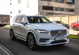 Подержанный автомобиль Volvo XC90 2020 года (5 фото)