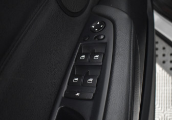 Подержанный автомобиль BMW X5 2012 года (19 фото)