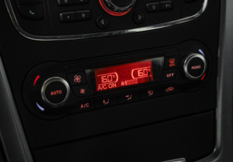 Подержанный автомобиль Ford Mondeo Sedan 2012 года (14 фото)