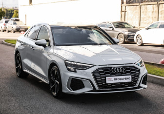 Подержанный автомобиль Audi A3 Sedan 2021 года (5 фото)