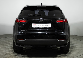 Подержанный автомобиль Lexus NX 2017 года (6 фото)
