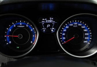 Подержанный автомобиль Hyundai Avante Sedan 2011 года (12 фото)