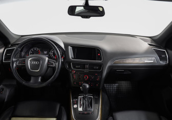 Подержанный автомобиль Audi Q5 2012 года (9 фото)