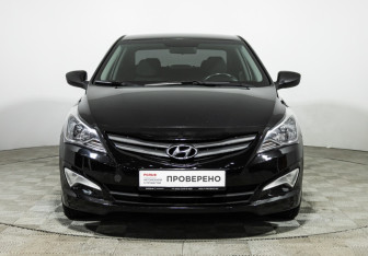 Подержанный автомобиль Hyundai Solaris Sedan 2015 года (2 фото)
